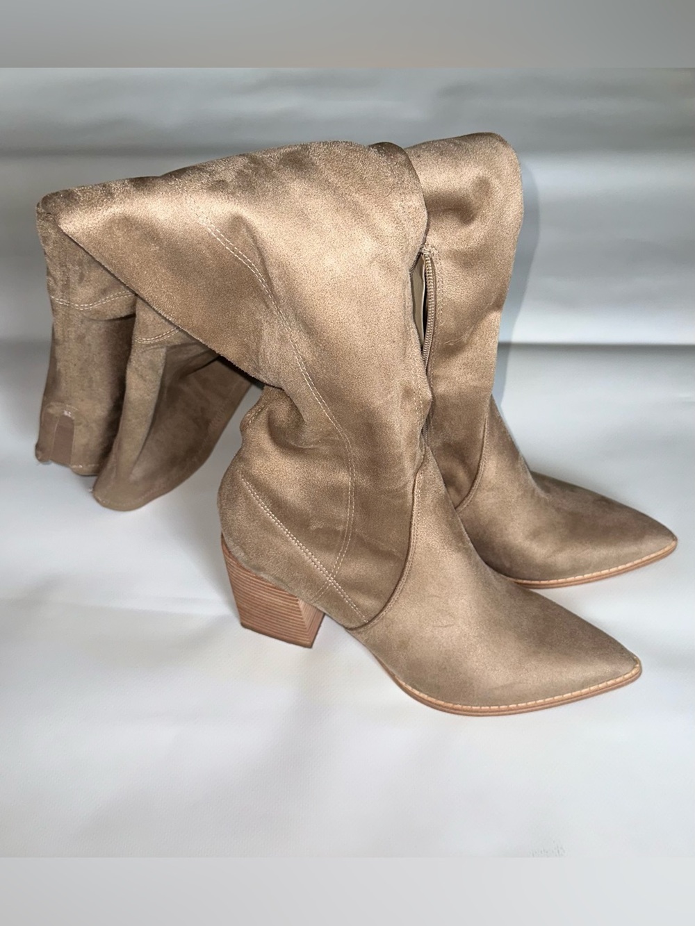NINE WEST Faux Suede Pointed Toe Knee High  Heeled Women's Boot Size 9.5